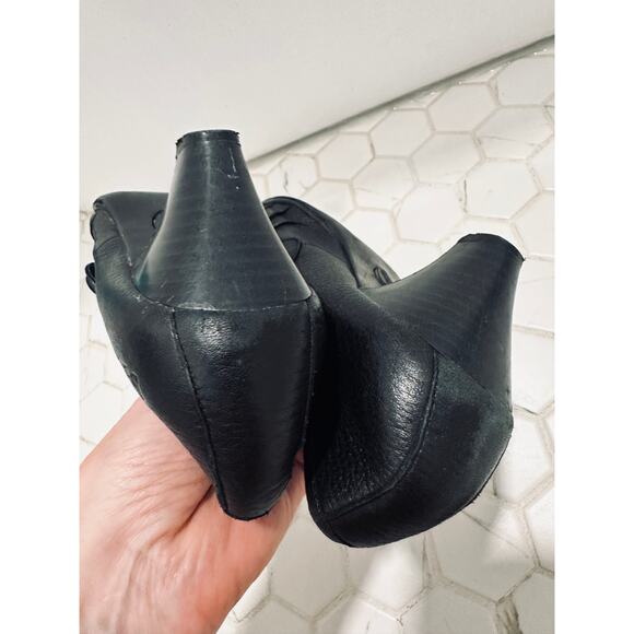 B.O.C Born Concept Mary Jane Leather Heel Black Size 7 Twee Preppy - Picture 3 of 6